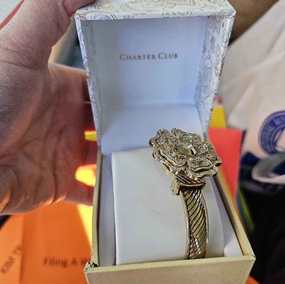 Watch - Picture 2 of 6